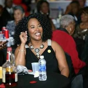 Meet your Posher, Denise